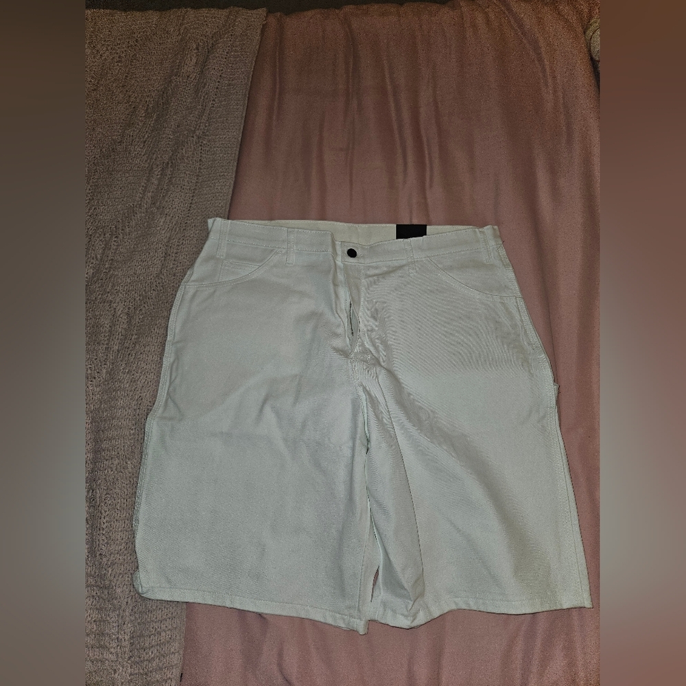 Men's  Dickies Utility Relaxed Fit Casual White Shorts - Classic Summer Staple